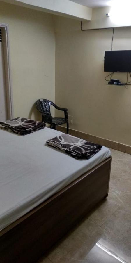 ג'משדפור Adarsh Lodge מראה חיצוני תמונה