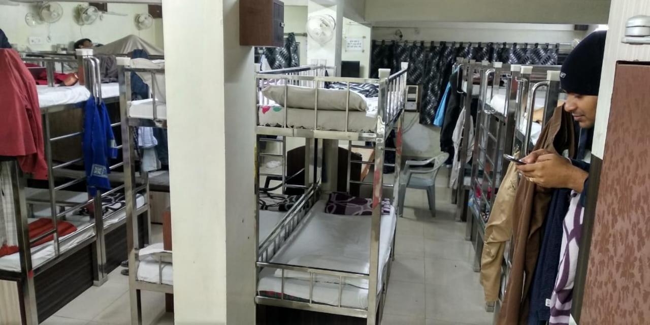 ג'משדפור Adarsh Lodge מראה חיצוני תמונה